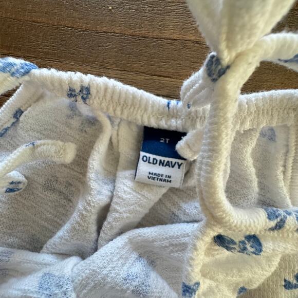 Old Navy 2 Piece Set - Size 2T - Picture 2 of 4